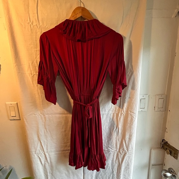 Red wrap dress with ruffles - Picture 5 of 7
